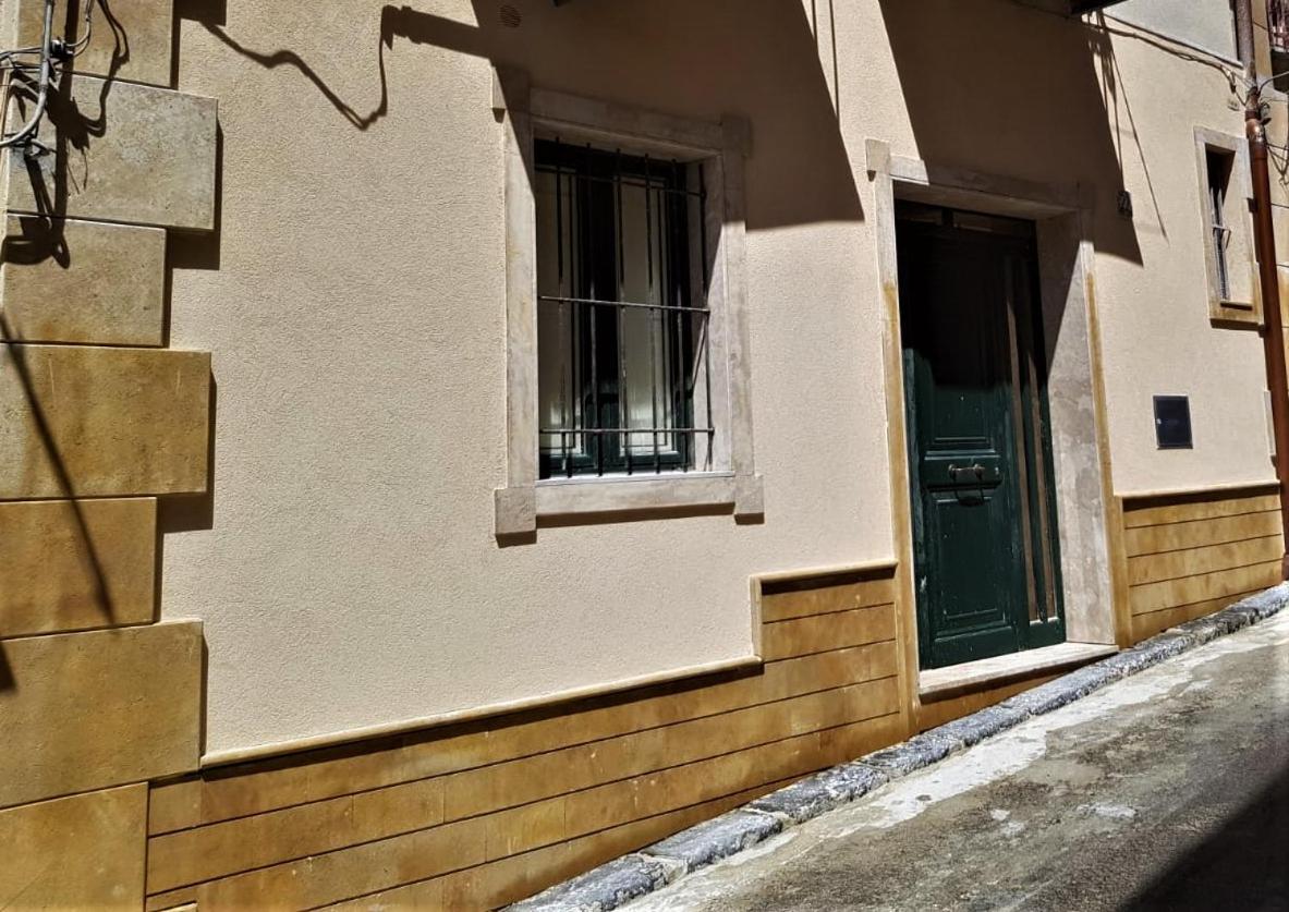 Casa Vacanze, In Centro Citta Caltanissetta Eksteriør bilde